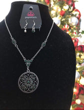 Load image into Gallery viewer, TIMELESS Traveler - Green Necklace - Fashion Fix
