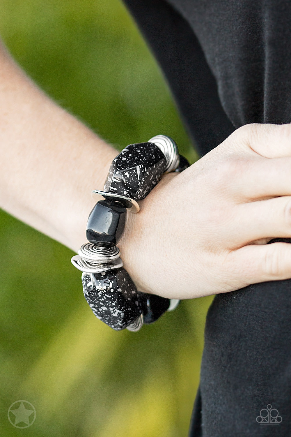 Glaze of Glory - Black Bracelet - Blockbuster