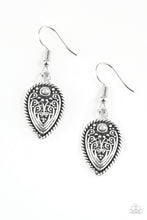 Load image into Gallery viewer, Distance PASTURE - Silver Earrings
