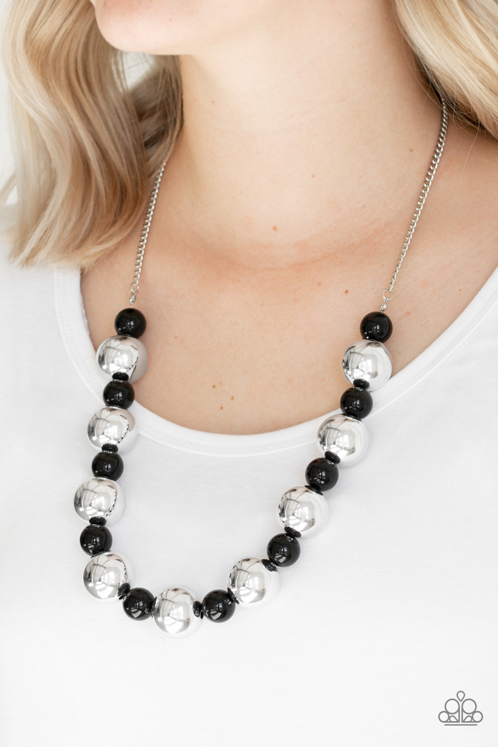 Top Pop - Black Necklace