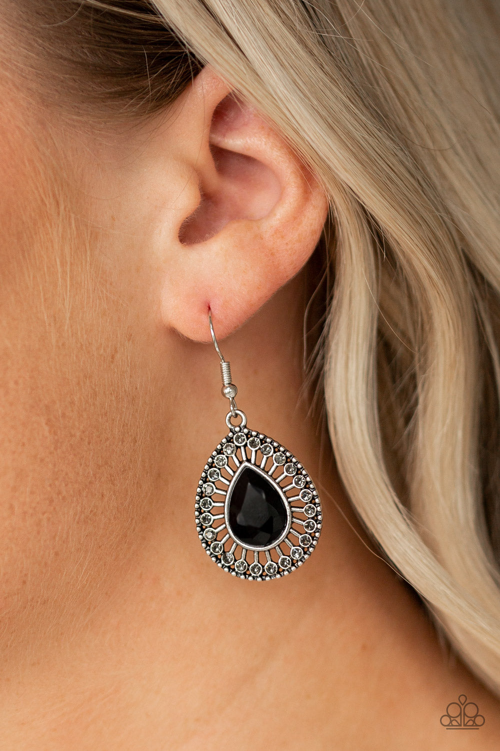 Limo Service - Black Earrings - Paparazzi