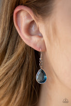 Load image into Gallery viewer, CLIQUE-bait - Blue Necklace - Paparazzi
