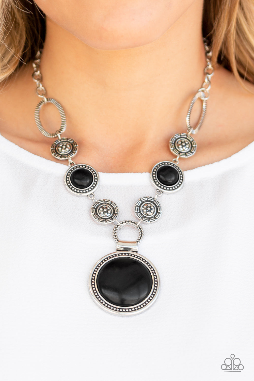 Sedona Drama - Black Necklace - Paparazzi