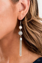 Load image into Gallery viewer, Fiercely 5th Avenue - Vintage Diva - White Necklace Set - Complete Trend Blend - Fashion Fix
