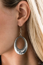Load image into Gallery viewer, Simply Santa Fe - River Valley Radiance - Blue Necklace Set- Complete Trend Blend- Fashion Fix
