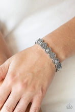 Load image into Gallery viewer, Glamour Garden - Silver Bracelet
