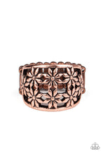 Load image into Gallery viewer, Crazy About Daisies - Copper Ring
