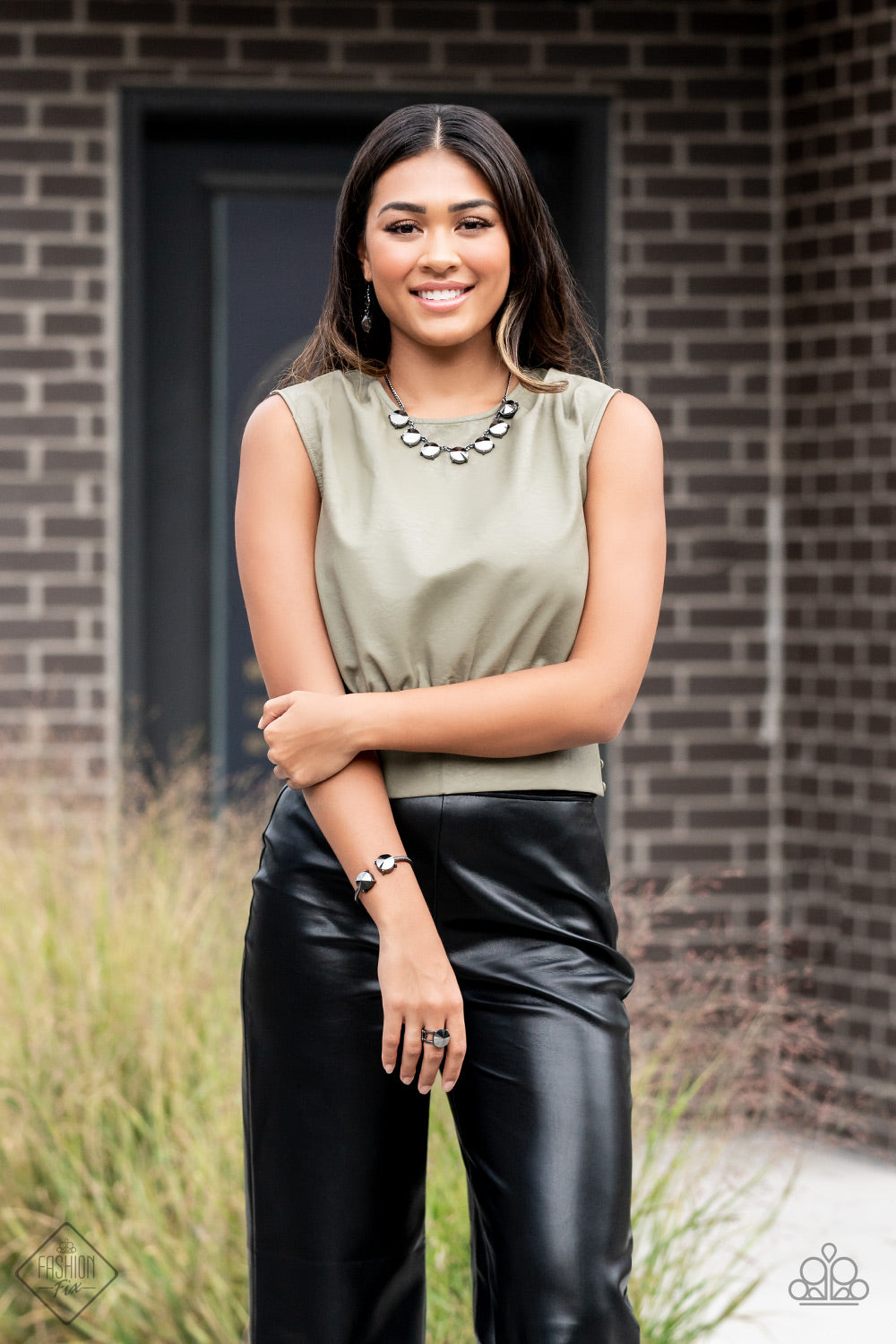 Magnificent Musings - The SHOWCASE Must Go On - Black Necklace Set - Complete Trend Blend - Fashion Fix