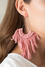 Load image into Gallery viewer, Wanna Piece of MACRAME - Pink Earring
