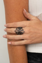 Load image into Gallery viewer, Regal Roundabout - Black Ring

