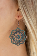 Load image into Gallery viewer, Western Mandalas - Copper Earrings

