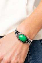 Load image into Gallery viewer, Springtime Trendsetter - Green Bracelet
