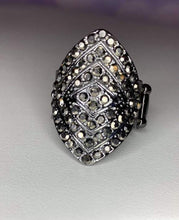 Load image into Gallery viewer, Plead GLITZY - Black Ring - Fashion Fix
