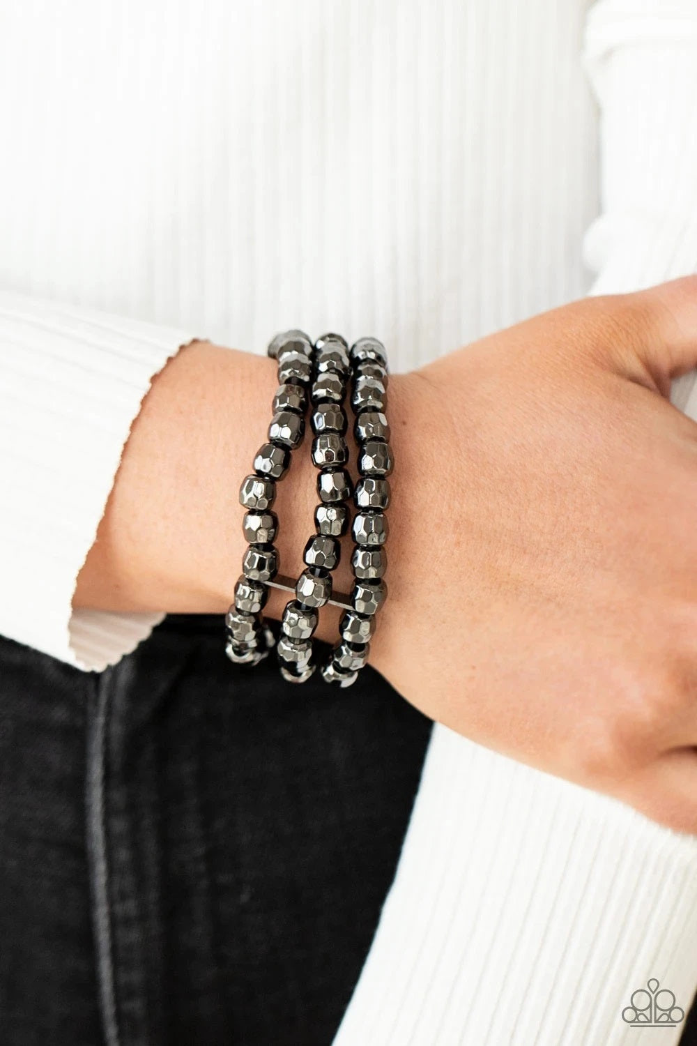 Magnetically Maven - Black Bracelet - Fashion Fix