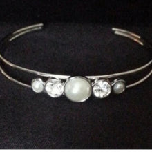 Load image into Gallery viewer, Fiercely 5th Avenue -Tie the Knot - Pearl Bead Bridal/White Necklace Set - Complete Trend Blend - Fashion Fix
