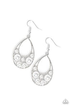 Load image into Gallery viewer, Pearl Pop - White earring

